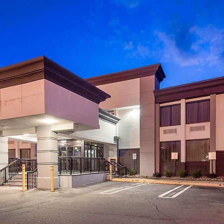 Best Western Paramus Hotel & Suites Exterior foto