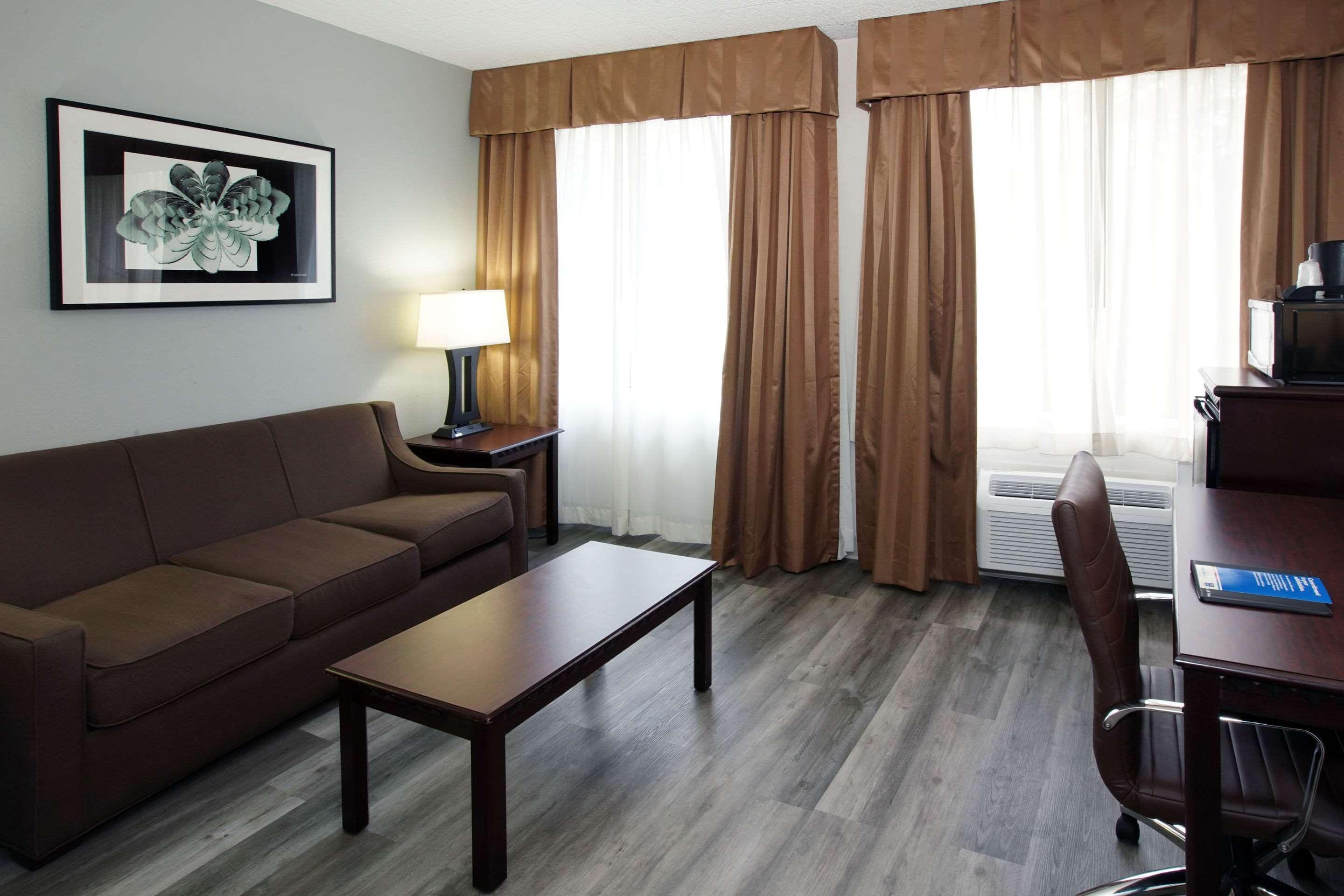 Best Western Paramus Hotel & Suites Exterior foto